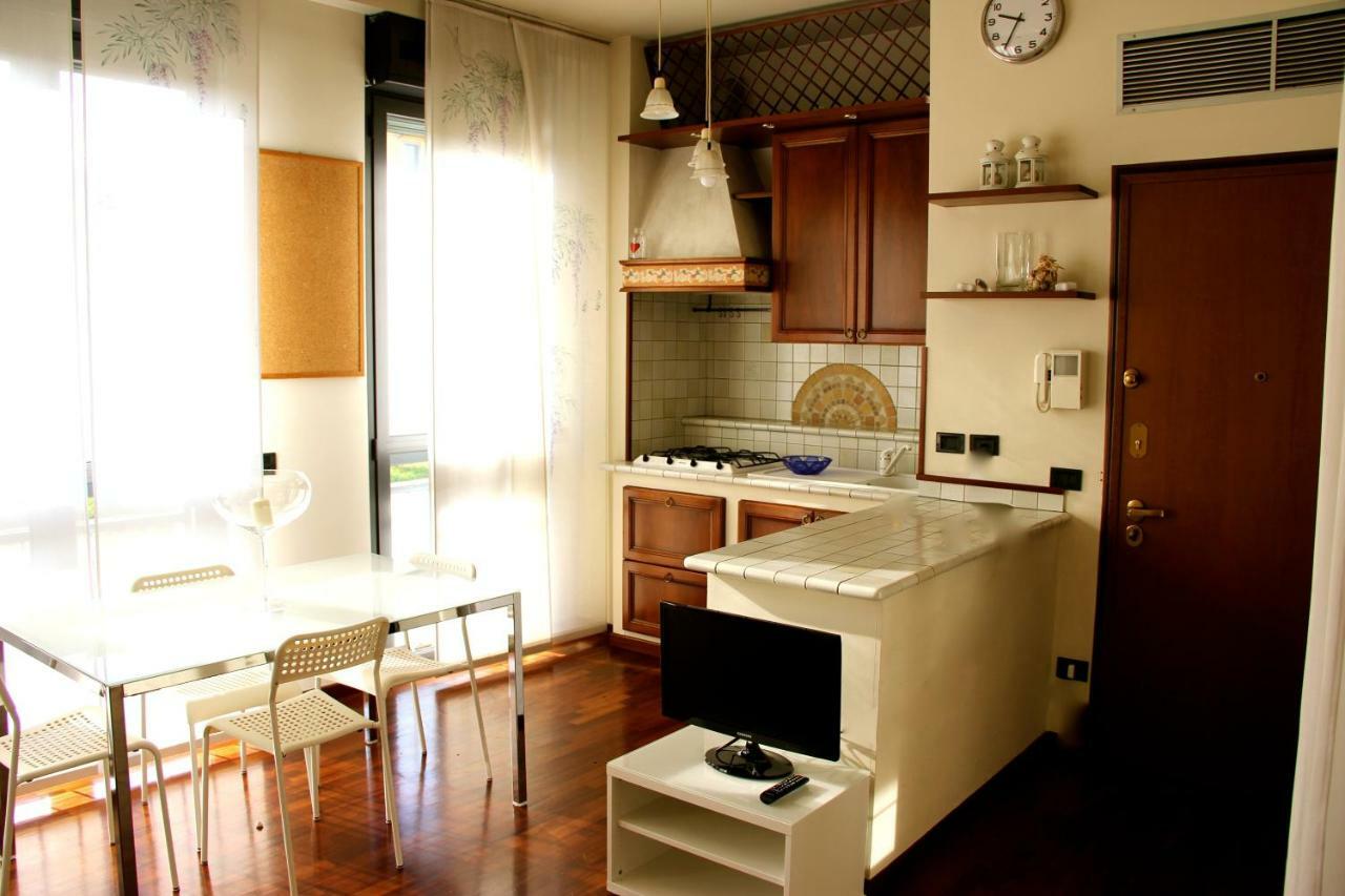 Studio Downtown Fantastic Area Apartment Милано Екстериор снимка